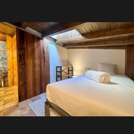 Cal Gatesques 4 Apartment